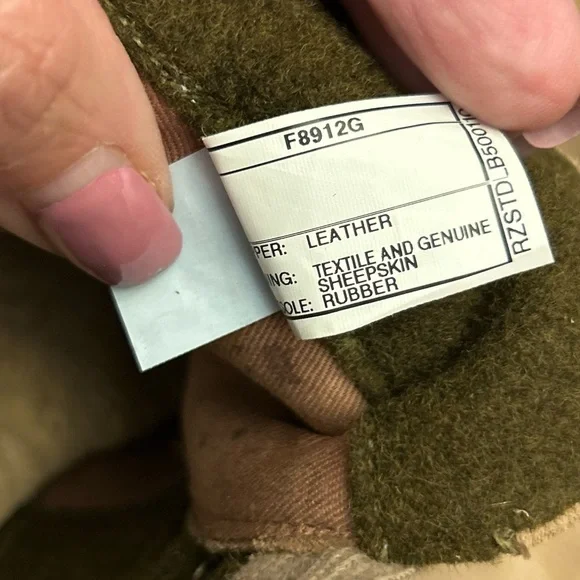 UGG Tan Heeled Lace Up Ankle Boots with Chunky Heel Rugged Sole Lined Size 8.5 - Picture 11 of 15